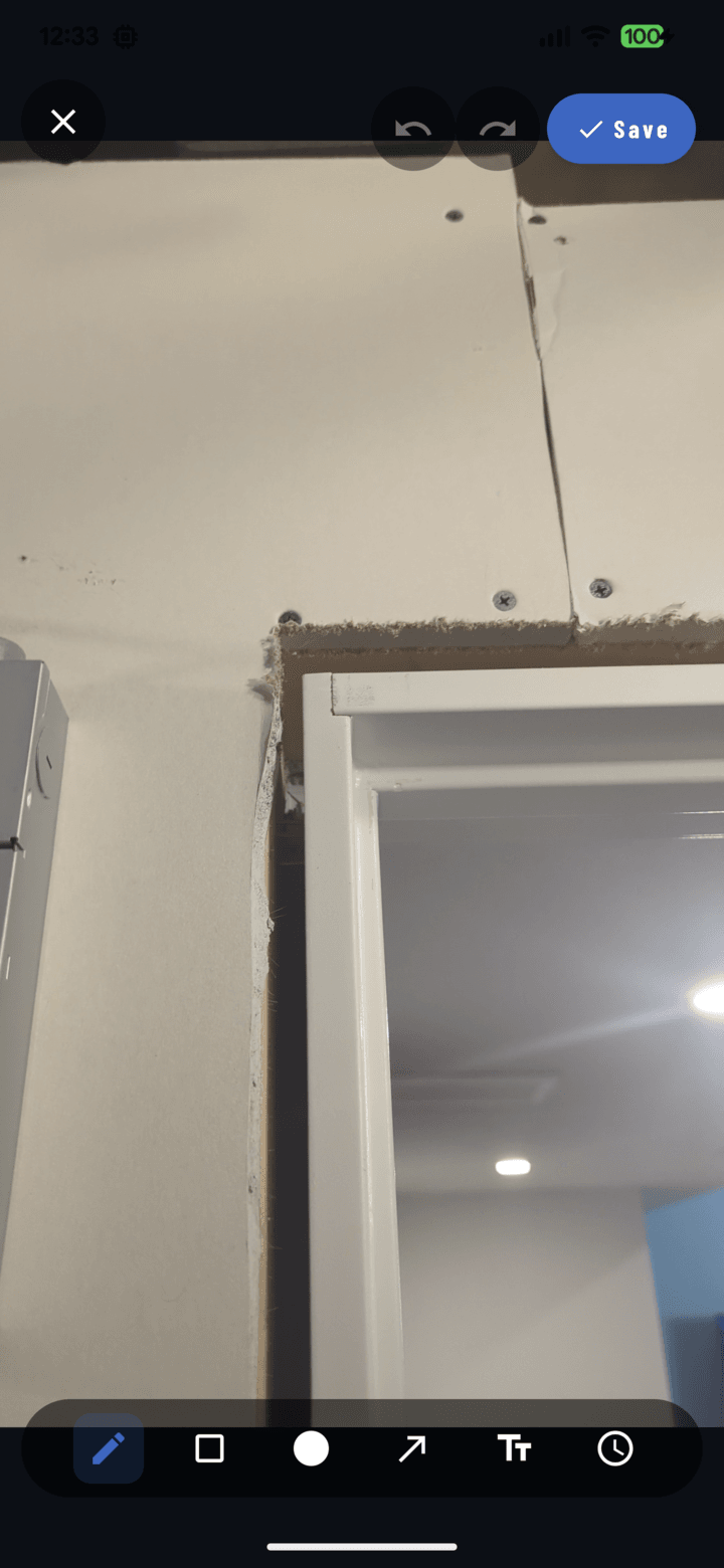 Electricians photo documentation in CrewBox mobile app
